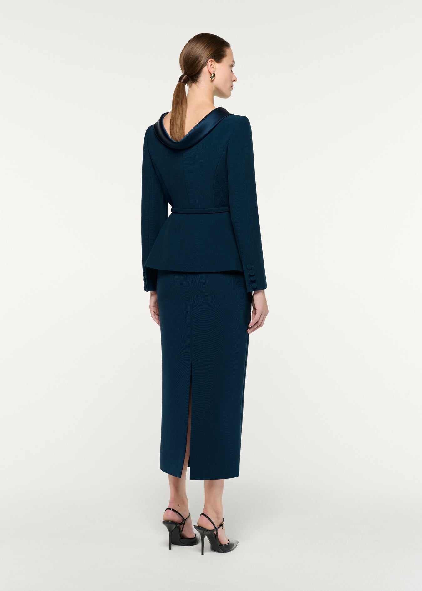 Back view of a model wearing the Crepe Collared Jacket