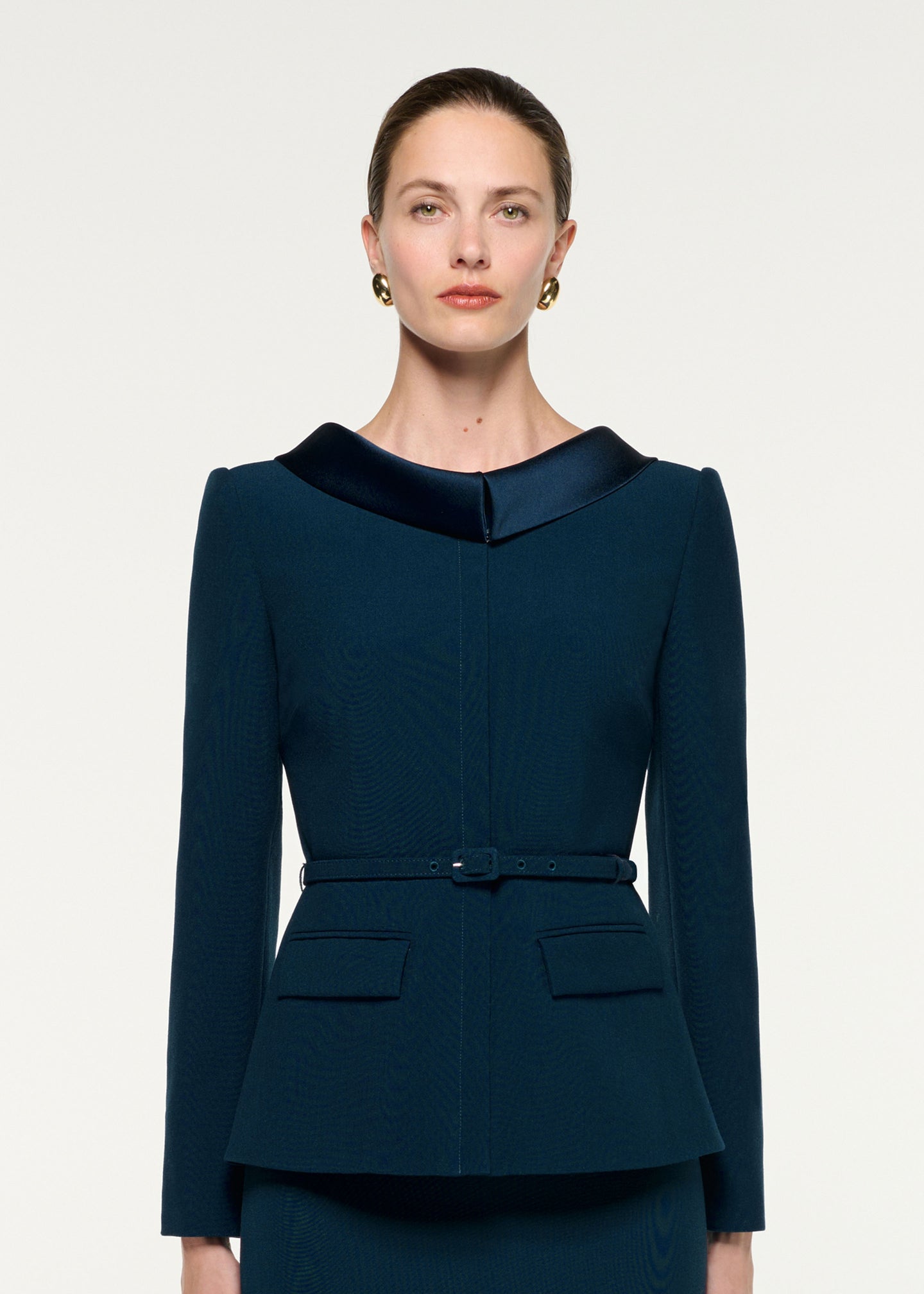 Close up of a model wearing the Crepe Collared Jacket