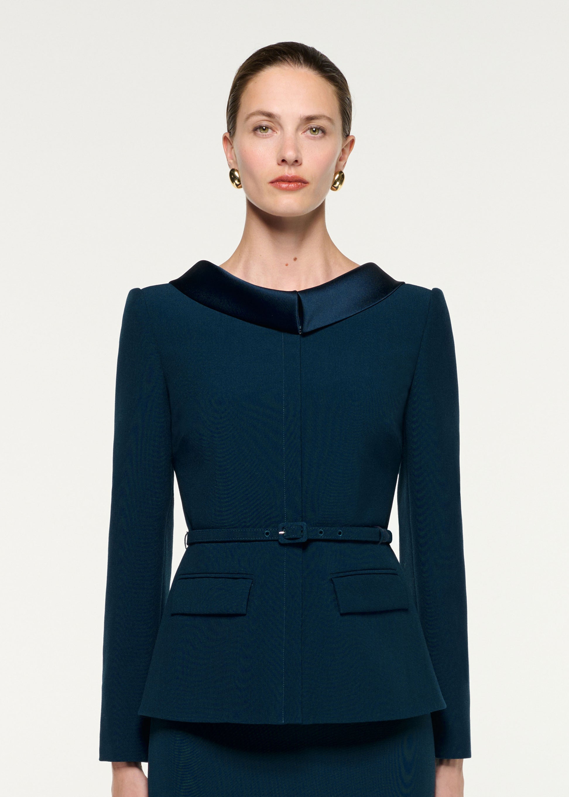 Close up of a model wearing the Crepe Collared Jacket