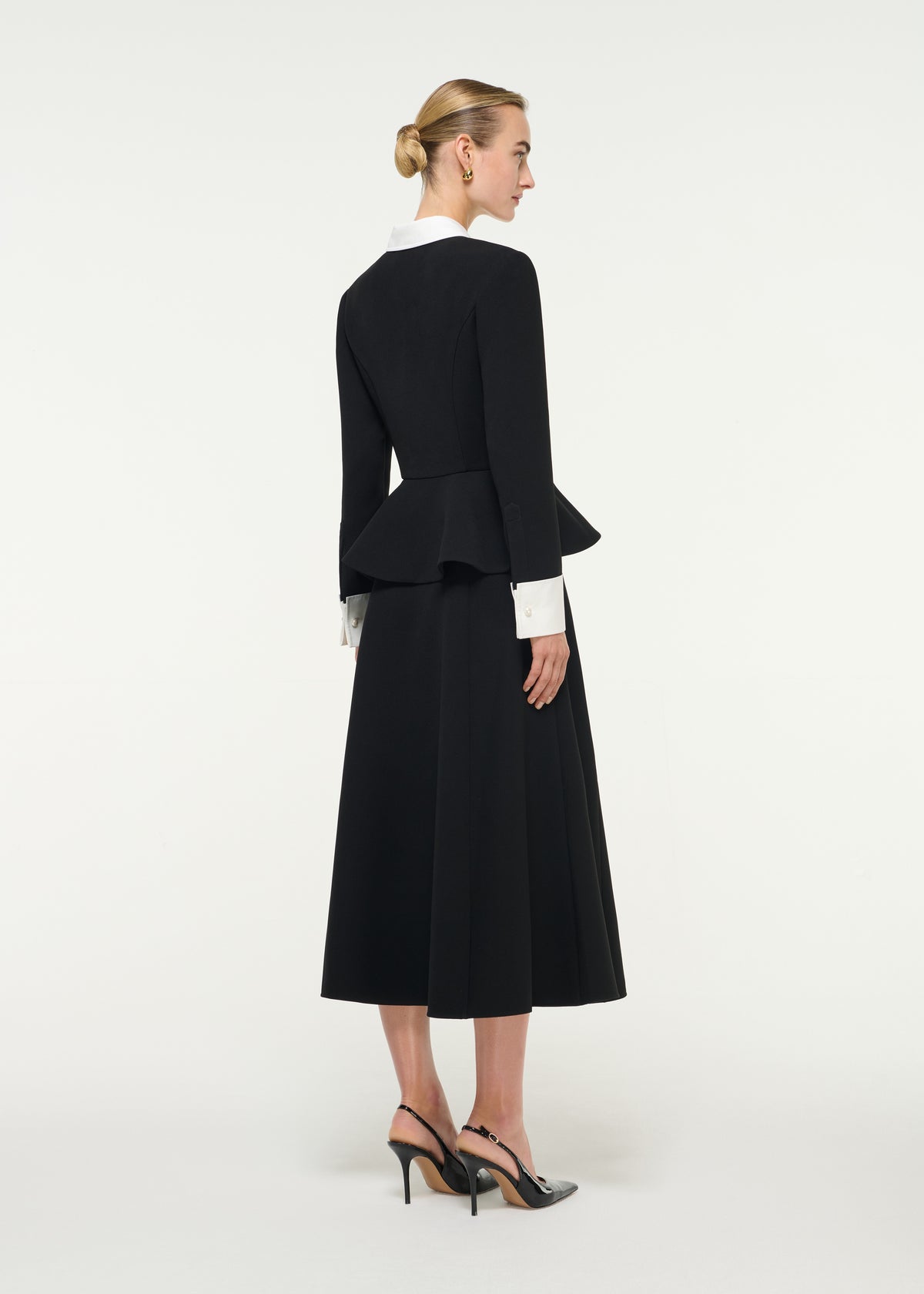 Contrast Collar Monochrome Crepe Midi Dress