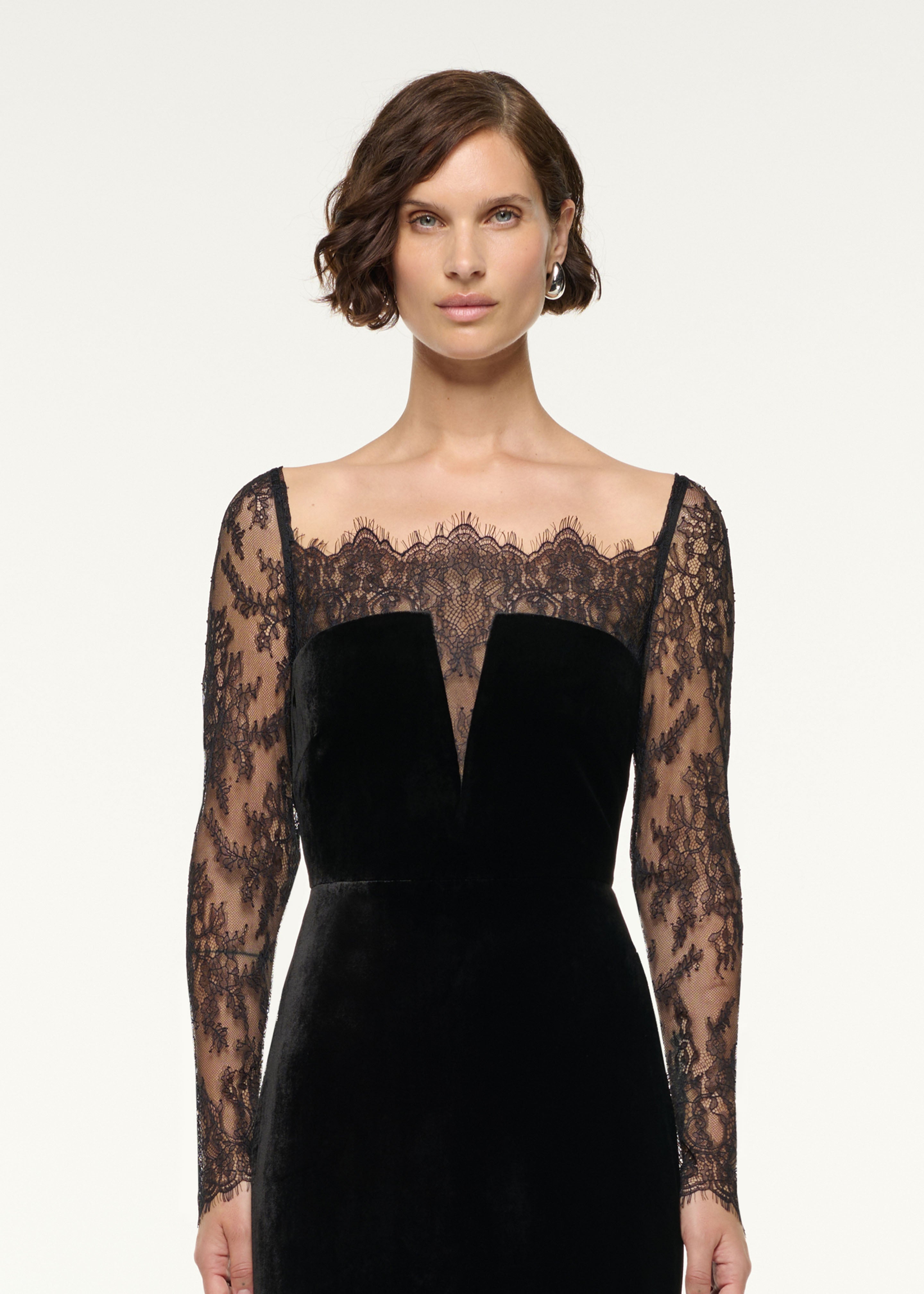 Contrast Scalloped Lace And Velvet Column Gown Black – Roland Mouret