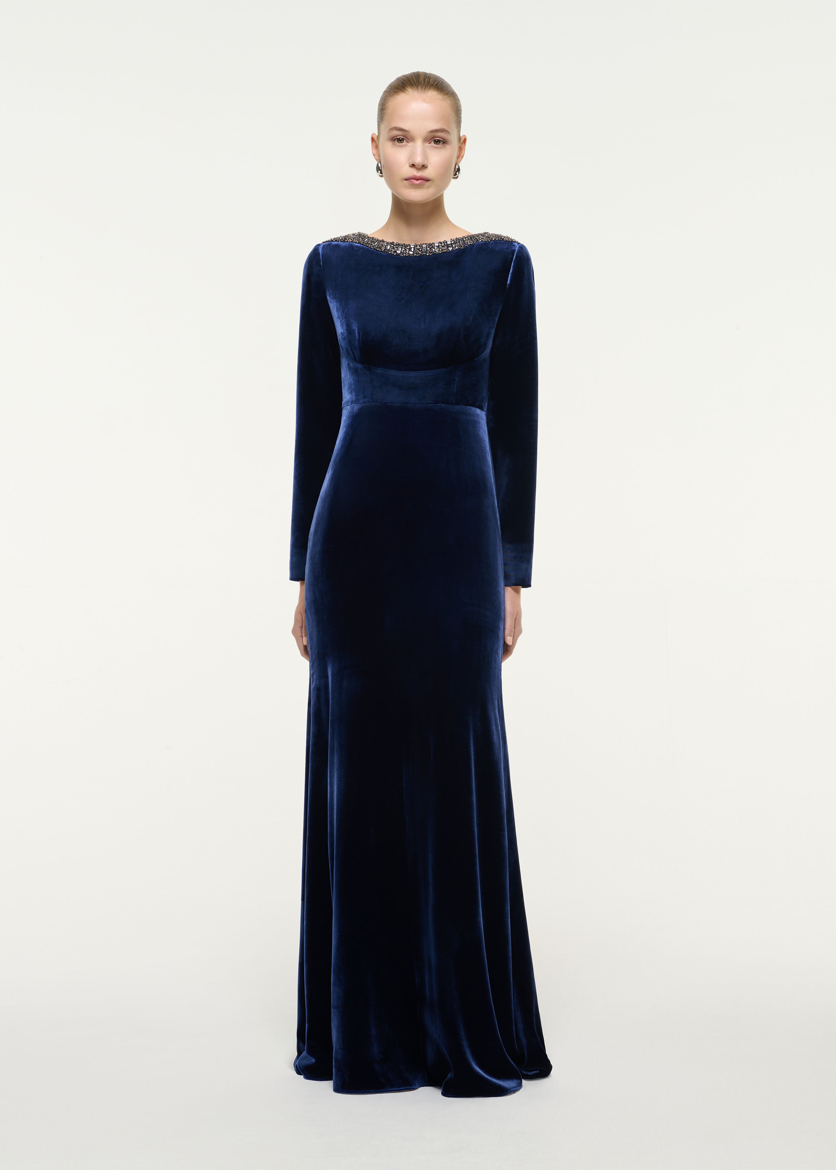 スーツ・フォーマル・ドレス etoll. Satin ribbon sleeve velour dress Long Sleeve Velvet Gown | Roland Mouret