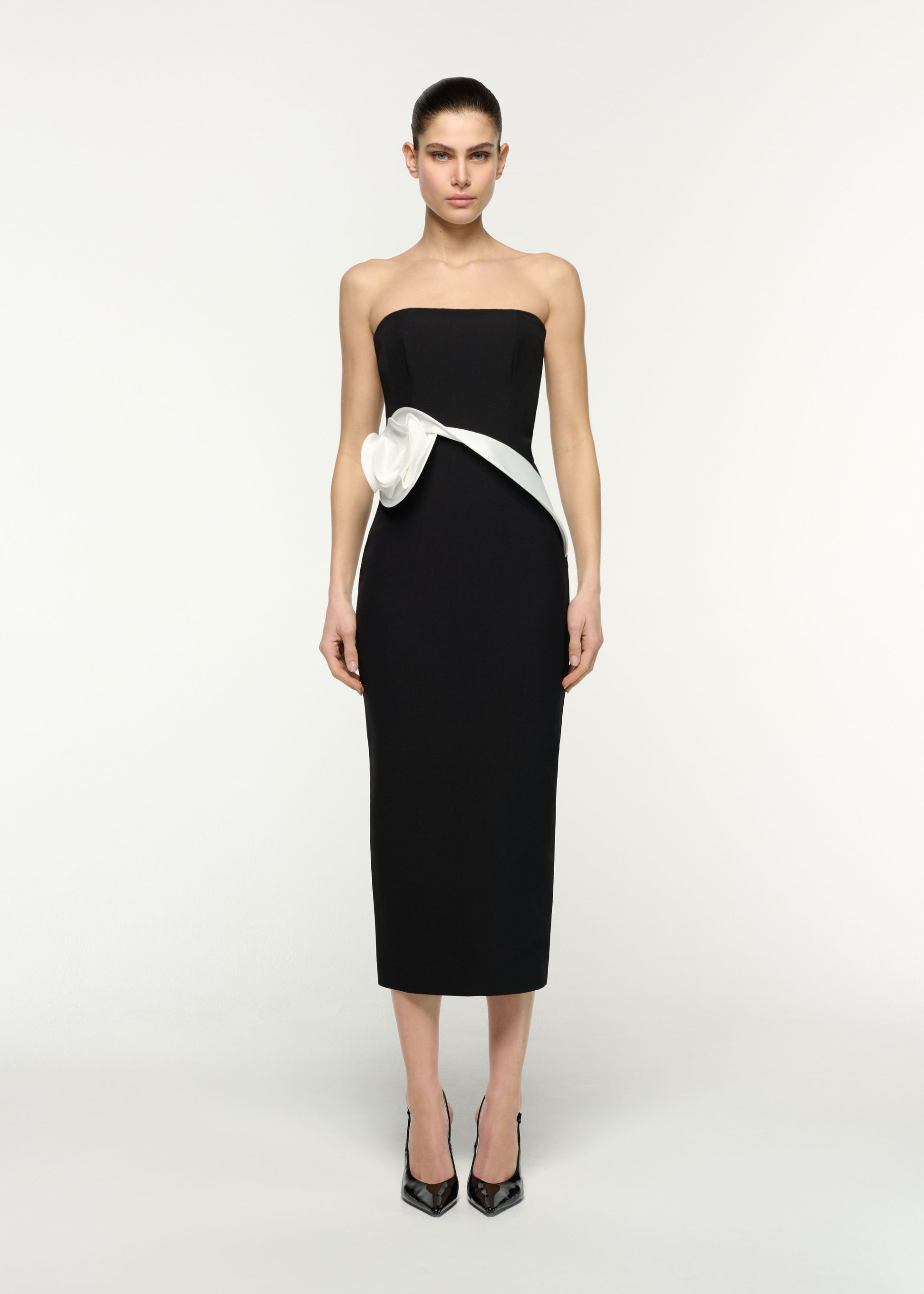 Flower Detail Strapless Column Midi Dress Black – Roland Mouret