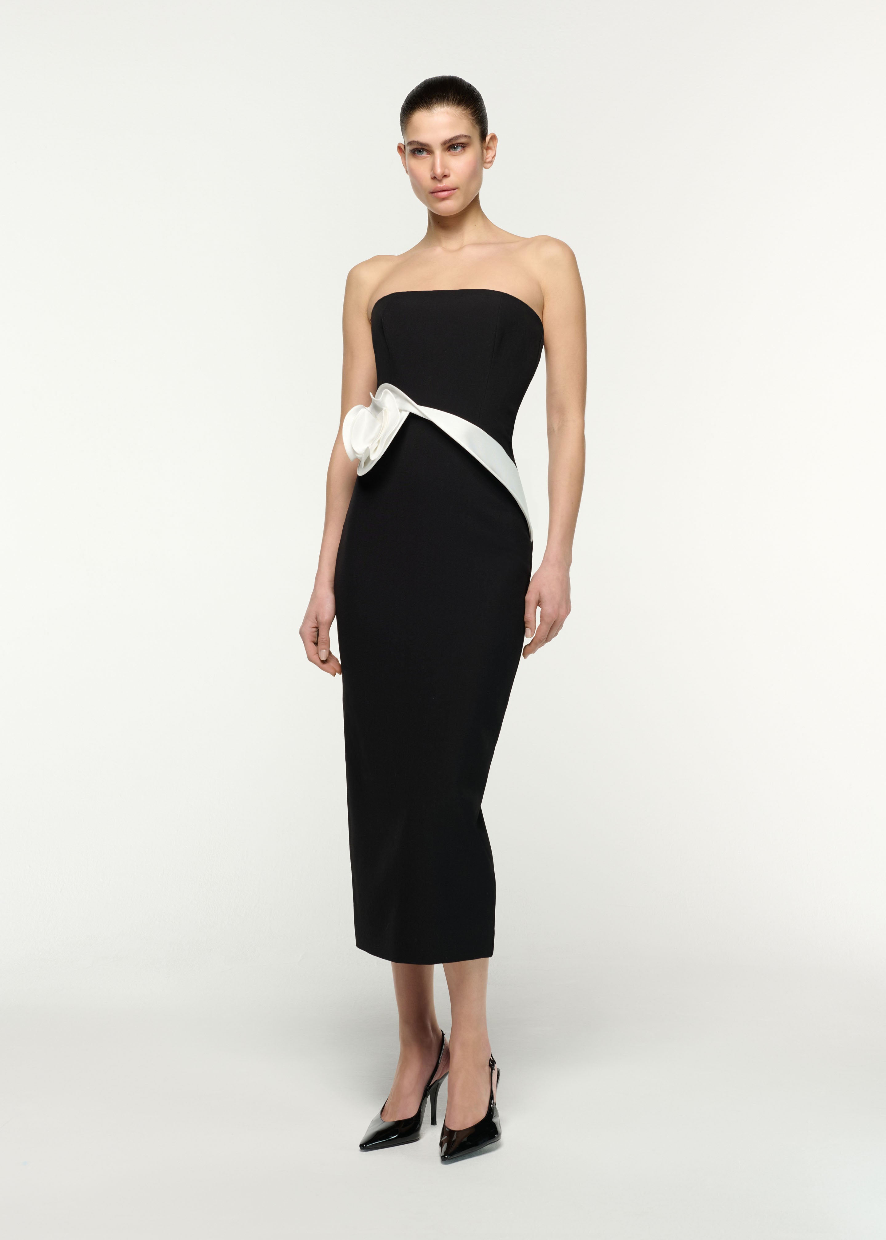 Flower Detail Strapless Column Midi Dress Black – Roland Mouret