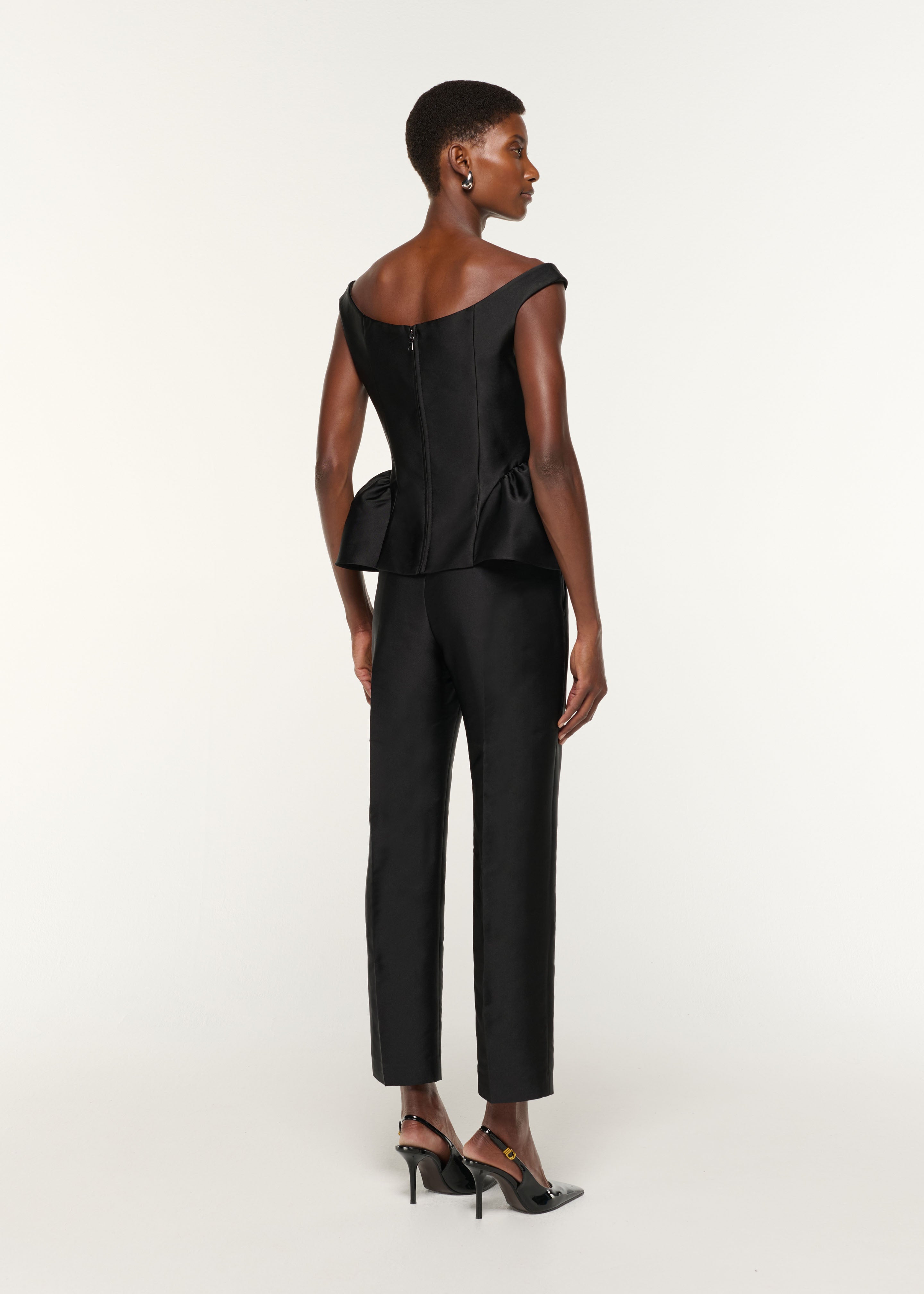【ROLANDMOURET】RM-RS24-018T-R LONG SLEEVE SATIN CREPE TOP長袖ブラウス Designer Tops for Women – Roland Mouret
